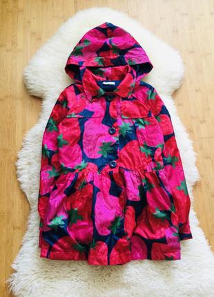 Next. англія. плащ, вітровка з капюшоном в ідеальному стані  яскравий з полуничками верх *непромокаш