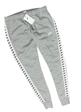 Чоловічі спортивні штани nike оригінал! розмір s,m, l, xl , xxl 
мужские спортивные штаны найк 
штаны nike