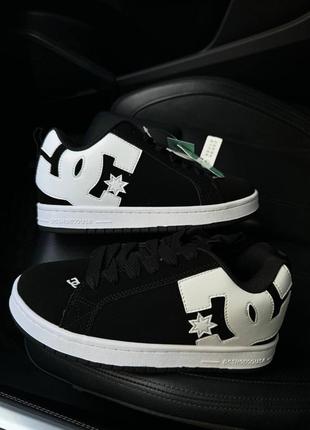 Кроссовки в стиле dc shoes