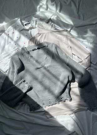 Серый рваный свитер boohoo1 фото