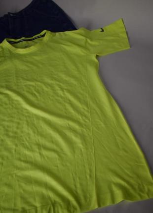 Яркая салатовая спортивная футболка для бега nike running l4 фото