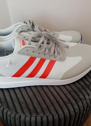 Новые кроссовки adidas