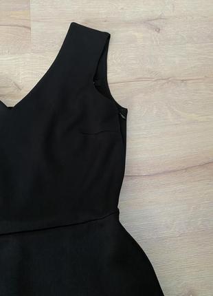 Маленькое черное платье от mango платье черное мини с вырезом на спине xs s3 фото