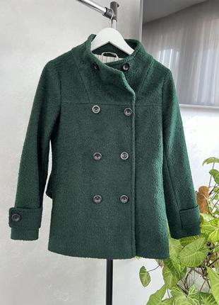 Изумрудное укороченное пальто женское