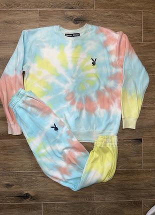 Костюм playboy tie dye