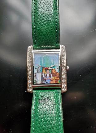 Волшебник страны оз кварцевые тематические часы