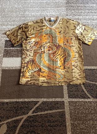Красивая мужская футболка xxxl