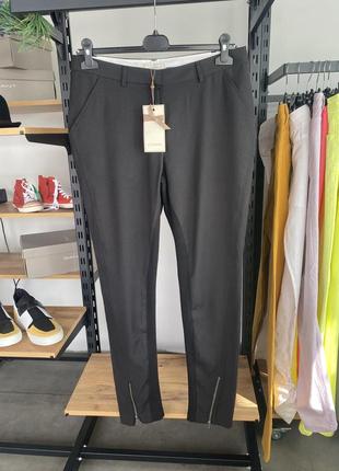 Sale стильные женские зауженные черные брюки cream 36