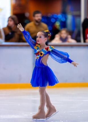 Сукня для фігурного катання