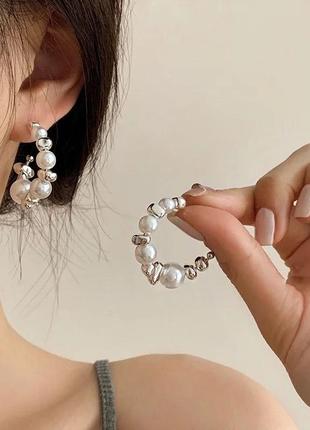 Стильні сріблясті жіночі сережки кульчики підвіси кільця серьги перлини перли2 фото