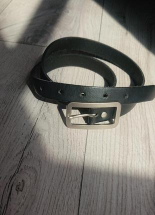 Чорний шкіряний ремінь