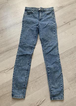 Джинсы скинни