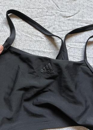 Топ від adidas