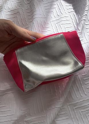 Косметичка від clinique