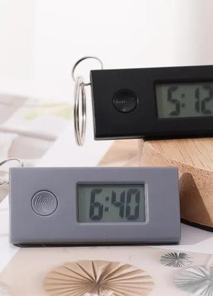 Часы-брелок электронные (серые) арт. 05632