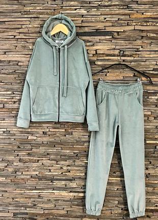 Спортивний костюм велюровий для дівчинки на зріст 134-140-146-152 см