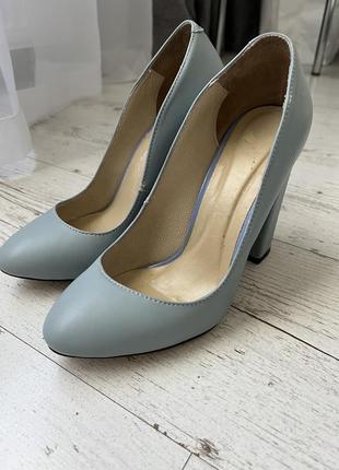 Женские туфли