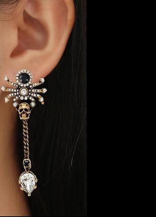 Сережки павук із підвіскою і черепом сріблясті та золоті