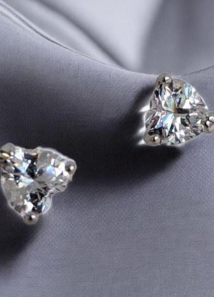 Сережки-гвоздики xuping сережки пусеты медицинский сплав треугольник с камушком ксюпинг 0.5*0.5 см