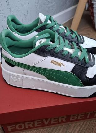 Оригинальные кожаные кроссовки