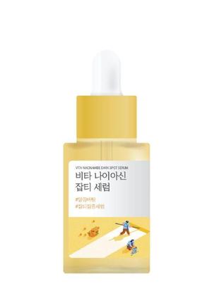 Освітлювальний серум з вітаміном c та ніацинамідом round lab vita niacinamide dark spot serum, 30 мл