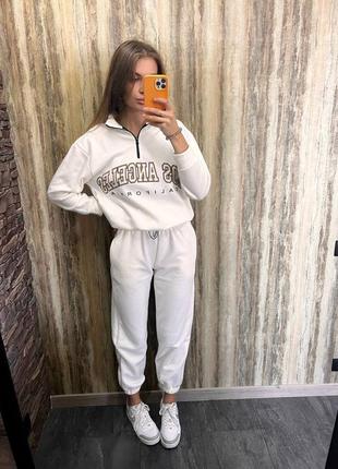 Костюм жіночий