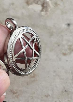 Черный натуральный камень агат в пентаграмме защитный амулет