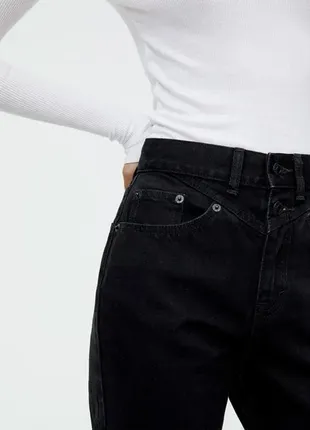 Классные черные джинсы с кокеткой mom pull&bear, размер 36.8 фото