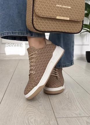Нові кросівки michael kors