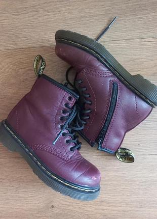 Ботинки детские dr. martens 1460т кожаные демисезонные
26р