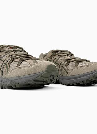 Кроссовки asics