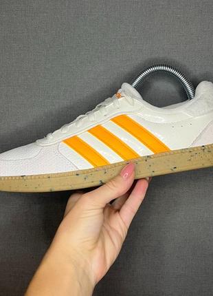 Кроссовки adidas 40 р