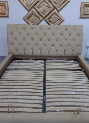 М'яке двоспальне ліжко з підйомним механізмом chesterfield