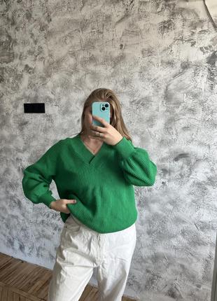 Яскравий светр, кофта