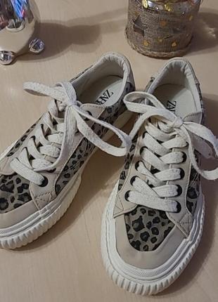 Кеди дитячі леопардові zara кросівки 33 розмір