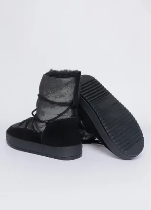 Сріблясті уггі на шнурівці