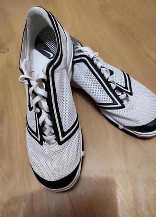 Nike крассовки новые