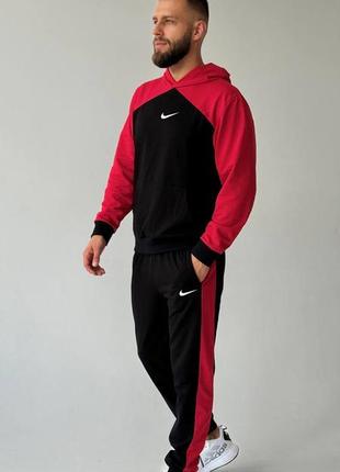 Мужской спортивный костюм nike