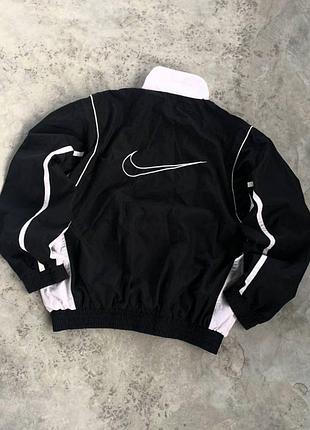 Ветровка nice