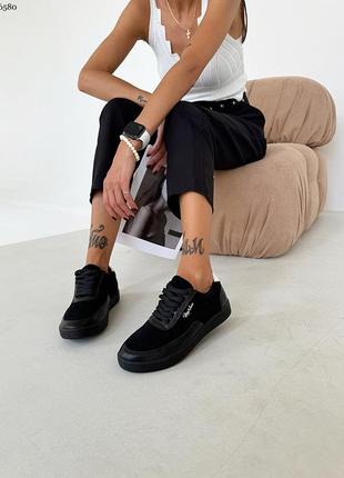 Замшевые кеды