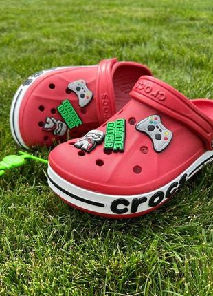 Детские кроксы сабо black crocs bayaband clog kids pepper красные детские black crocs bayaband clog kids black crocs black crocs