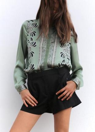 Сорочка атласна зелена zara new