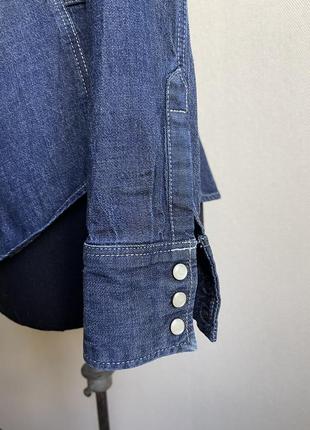 Джинсовая рубашка на «кнопках» с баской из уда, рубашка джинсовая4 фото