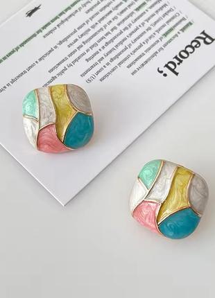 Сережки різнокольорові