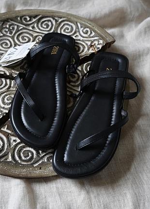 Шкіряні тапочки шльопанці босоніжки zara 2653/210