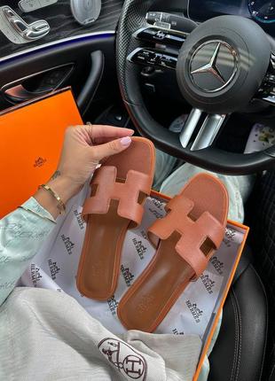 Женские шлепки в стиле hermes oran slippers beige premium8 фото