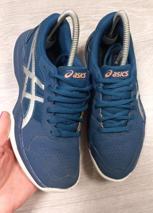 Фірмові кросівки asics