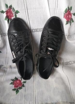 Супер кроссы черного цвета"adidas"р.39, стелька-23см.,франция.3 фото