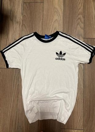 Футболка adidas