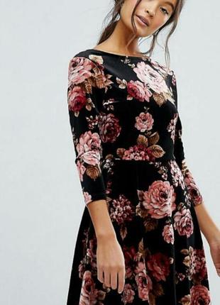 Бархатное короткое платье с цветочным принтом от new look